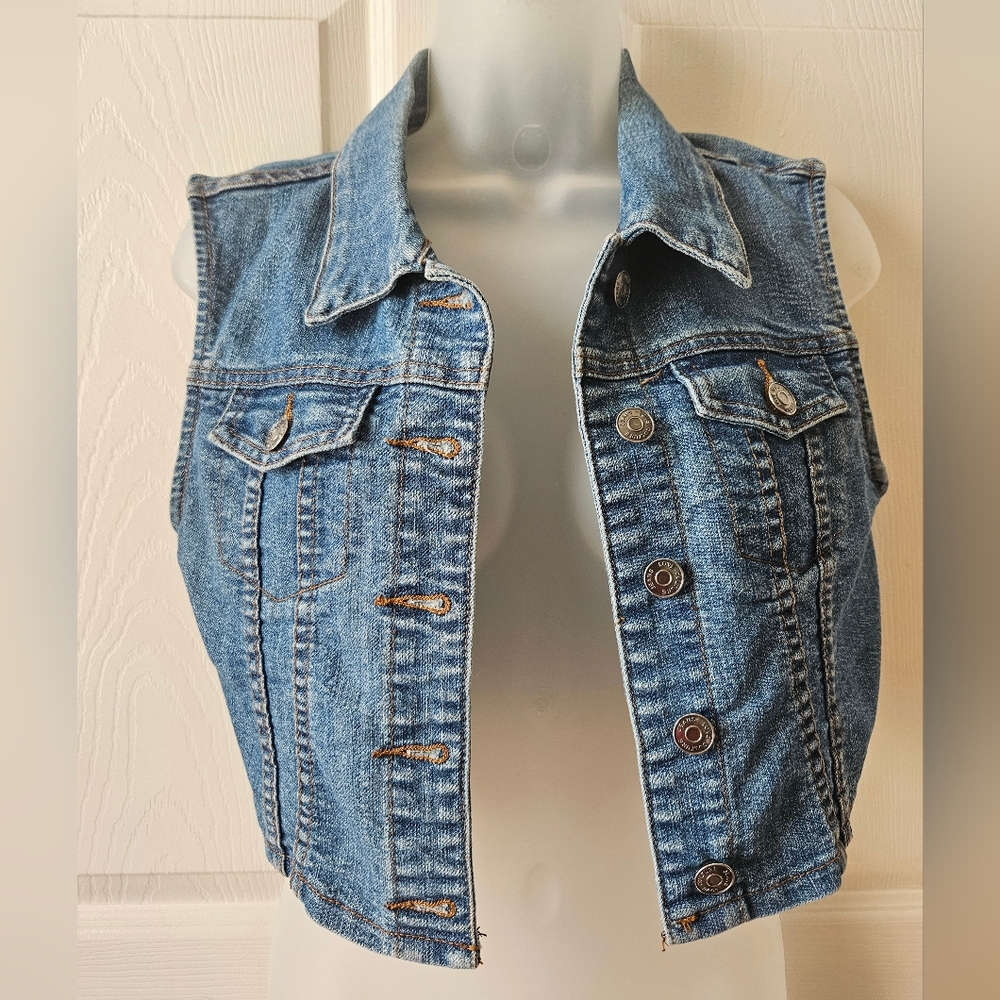 Cropped Denim Vest